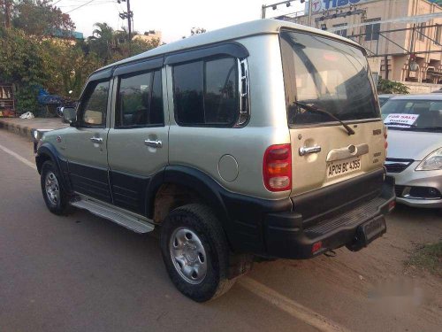 Mahindra Scorpio DX 2.6 Turbo 7 Str 2006 MT in Hyderabad 