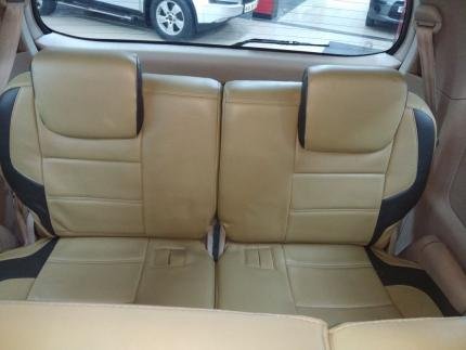 Toyota Innova 2.5 VX Diesel 8 Seater