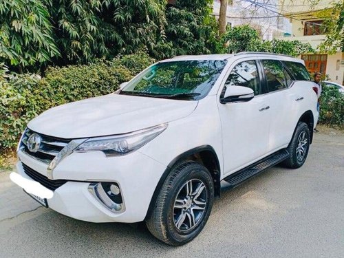 2017 Toyota Fortuner 4x2 AT in New Delhi