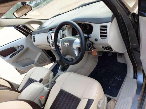 Used Toyota Innova 2.5 VX 7 STR 2012 MT in Ahmedabad