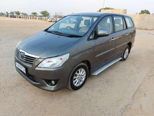 Used Toyota Innova 2.5 VX 7 STR 2012 MT in Ahmedabad