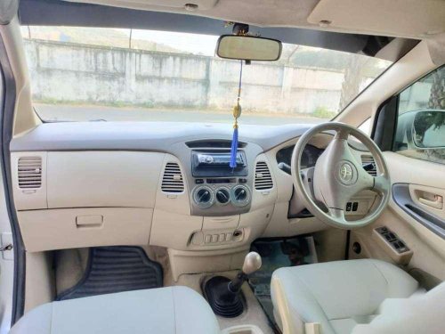 Toyota Innova 2.5 V 8 STR, 2007, Diesel MT for sale in Chennai 