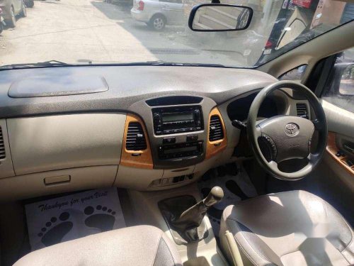 Toyota Innova 2.5 V 8 STR, 2010, Diesel MT for sale in Hyderabad