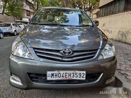 Toyota Innova 2.5 GX BS IV 7 STR, 2010, Diesel MT in Mumbai