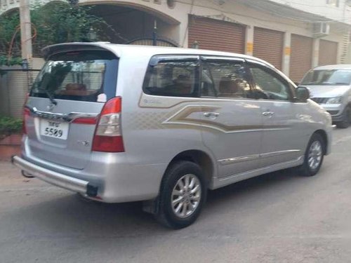 Toyota Innova 2.5 V 8 STR, 2014, Diesel MT for sale in Hyderabad 