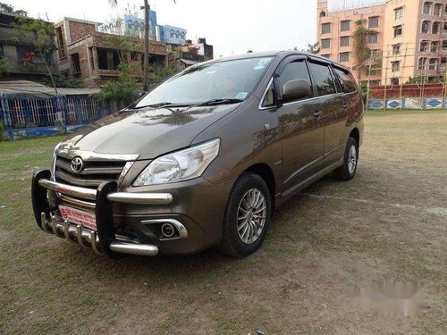 2014 Toyota Innova 2.5 GX 7 STR MT for sale in Kolkata 