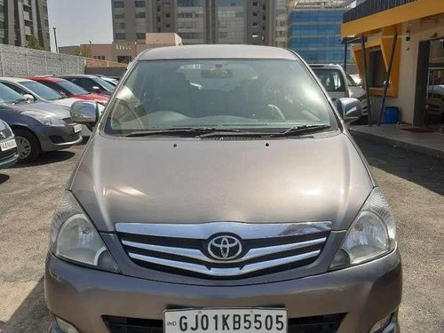 Used Toyota Innova 2.5 VX 8 STR 2009 MT in Ahmedabad 