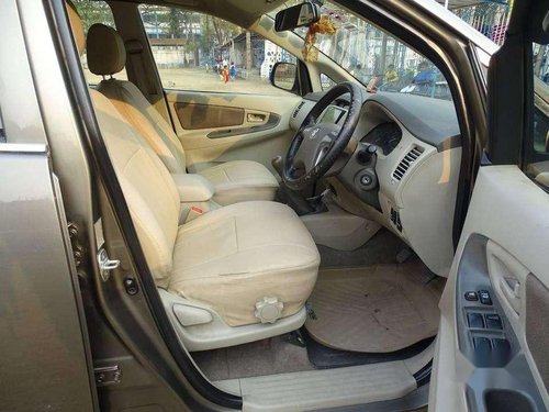 2014 Toyota Innova 2.5 GX 7 STR MT for sale in Kolkata 