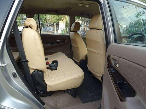 Used Toyota Innova 2.5 V 8 STR, 2015, Diesel MT for sale in Kolkata 