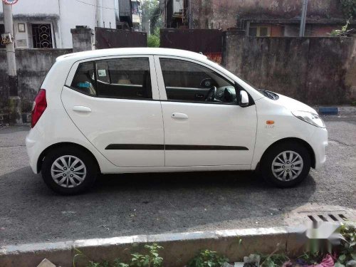 Used Hyundai i10 Sportz 2016 MT for sale in Kolkata 