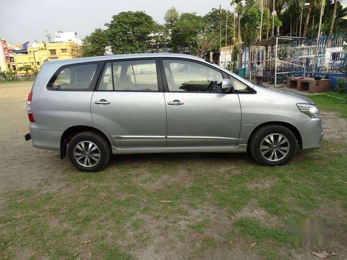 Used Toyota Innova 2.5 V 8 STR, 2015, Diesel MT for sale in Kolkata 