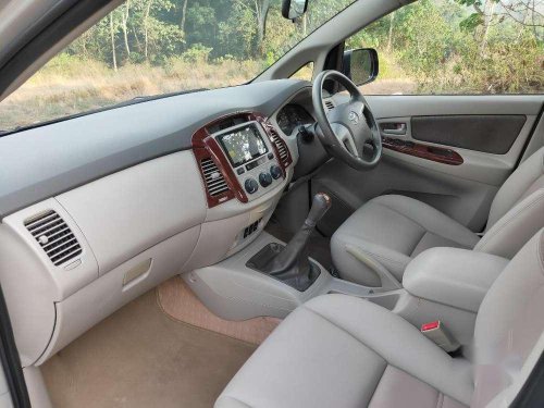 Used 2013 Toyota Innova MT for sale in Ernakulam 