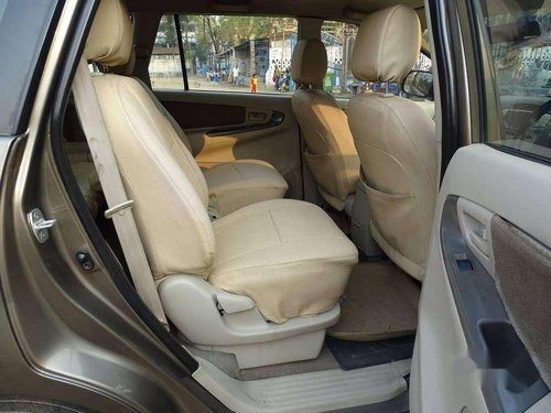 2014 Toyota Innova 2.5 GX 7 STR MT for sale in Kolkata 