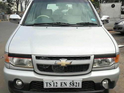 Chevrolet Tavera Neo 3 LS- 10 STR BS-IV, 2015, Diesel MT in Hyderabad 