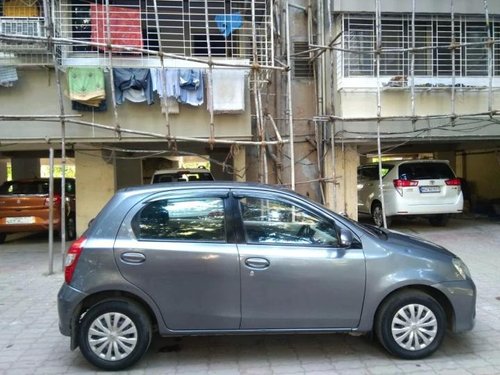 Toyota Etios Liva VD 2016 MT for sale in Mumbai