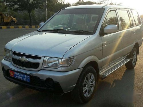 Chevrolet Tavera Neo 3 LS- 10 STR BS-IV, 2014, Diesel MT in Hyderabad 