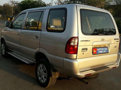 Chevrolet Tavera Neo 3 LS- 10 STR BS-IV, 2014, Diesel MT in Hyderabad 