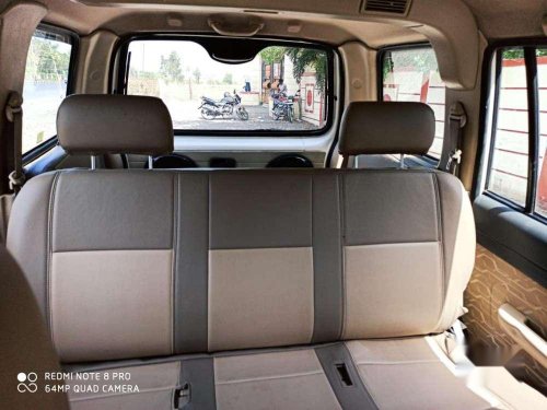 Chevrolet Tavera Neo 3 LT- 9 STR BS-IV, 2015, Diesel MT in Surat 