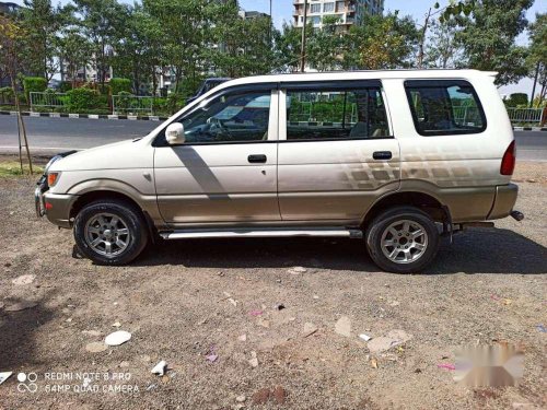 Chevrolet Tavera Neo 3 LT- 9 STR BS-IV, 2015, Diesel MT in Surat 