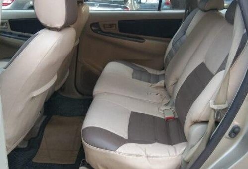 2010 Toyota Innova 2.5 E Diesel MS 8-seater MT in Mumbai