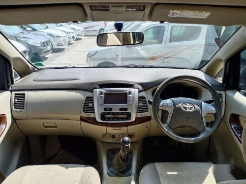 Toyota Innova 2013 MT for sale in Nashik