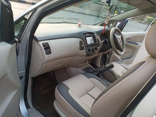 2011 Toyota Innova 2004-2011 MT for sale in Ahmedabad