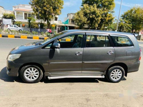 Toyota Innova 2.5 V 8 STR, 2012, Diesel MT for sale in Ahmedabad