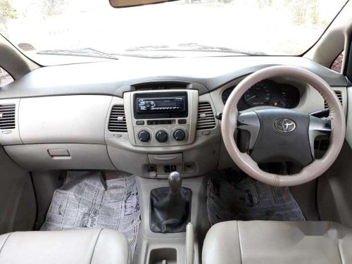 Toyota Innova 2.5 G 8 STR BS-IV, 2012, Diesel MT in Madurai