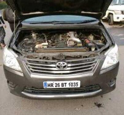 Used 2012 Toyota Innova 2004-2011 MT for sale in New Delhi