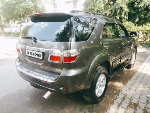 Toyota Fortuner 3.0 Diesel 2011 MT for sale in New Delhi