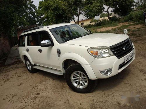 Ford Endeavour 2.5L 4X2 2011 MT for sale in Chandigarh 