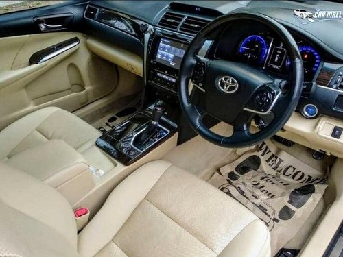 Used 2017 Toyota Camry AT for sale in New Delhi 