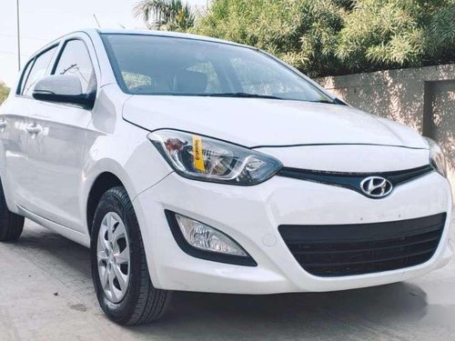 Used Hyundai i20 Magna 2012 MT for sale in Vadodara 