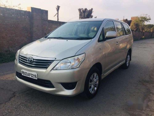 2012 Toyota Innova MT for sale in Ludhiana