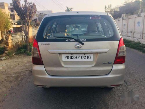 2012 Toyota Innova MT for sale in Ludhiana