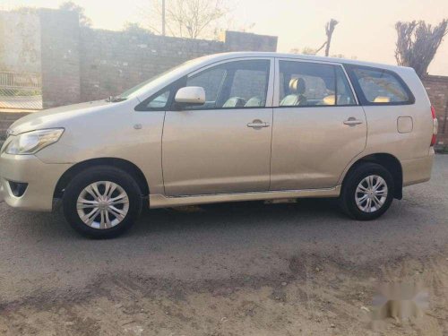 2012 Toyota Innova MT for sale in Ludhiana