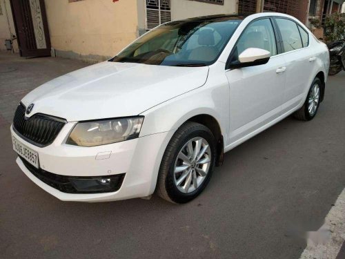 Skoda Octavia Elegance 2.0 TDI CR Automatic, 2015, Diesel AT in Surat