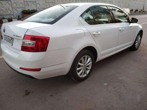 Skoda Octavia Elegance 2.0 TDI CR Automatic, 2015, Diesel AT in Surat