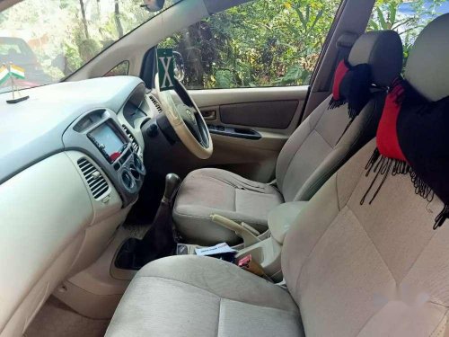 Used 2006 Toyota Innova MT for sale in Kochi 