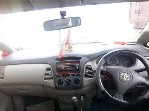 Used Toyota Innova 2.5 GX 8 STR 2011 MT for sale in Gorakhpur 