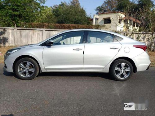 Hyundai Verna Fluidic 1.6 VTVT SX, 2018, Petrol MT in Vadodara