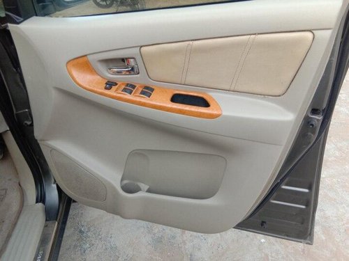 2011 Toyota Innova 2004-2011 MT for sale in New Delhi