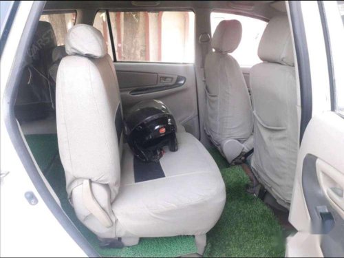 Toyota Innova 2.5 G4 8 STR, 2011, Diesel MT for sale in Etawah 