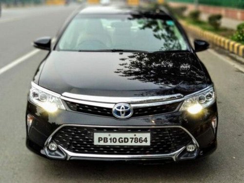 Toyota Camry 2.5 Hybrid 2017 AT for sale in New Delhi