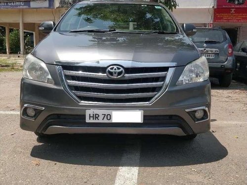 Toyota Innova 2.5 VX 7 STR 2014 MT for sale in Chandigarh