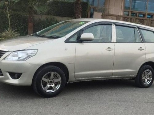 Toyota Innova 2012 MT for sale in New Delhi