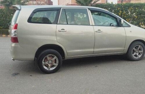 Toyota Innova 2012 MT for sale in New Delhi