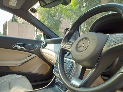 Used 2016 Mercedes Benz 200 AT for sale in New Delhi