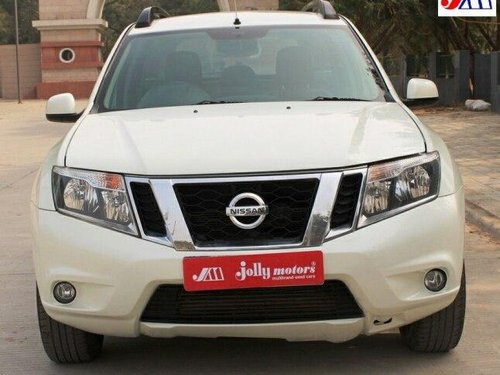 Used Nissan Terrano 2014 MT for sale in Ahmedabad 