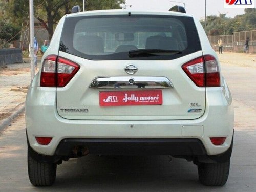 Used Nissan Terrano 2014 MT for sale in Ahmedabad 